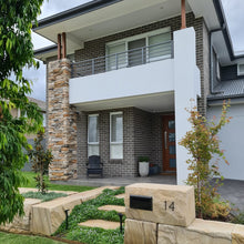 Load image into Gallery viewer, Floating House Numbers - Black 125mm - Floating House Numbers